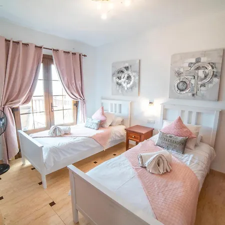 354 - Ocean View, Villa
